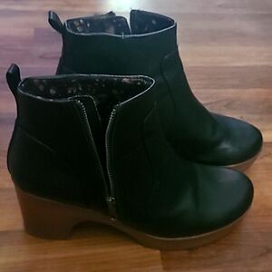 BOC Nice Short Black Boots. SZ 11 WOMENS- Excellent Condition. Light weight